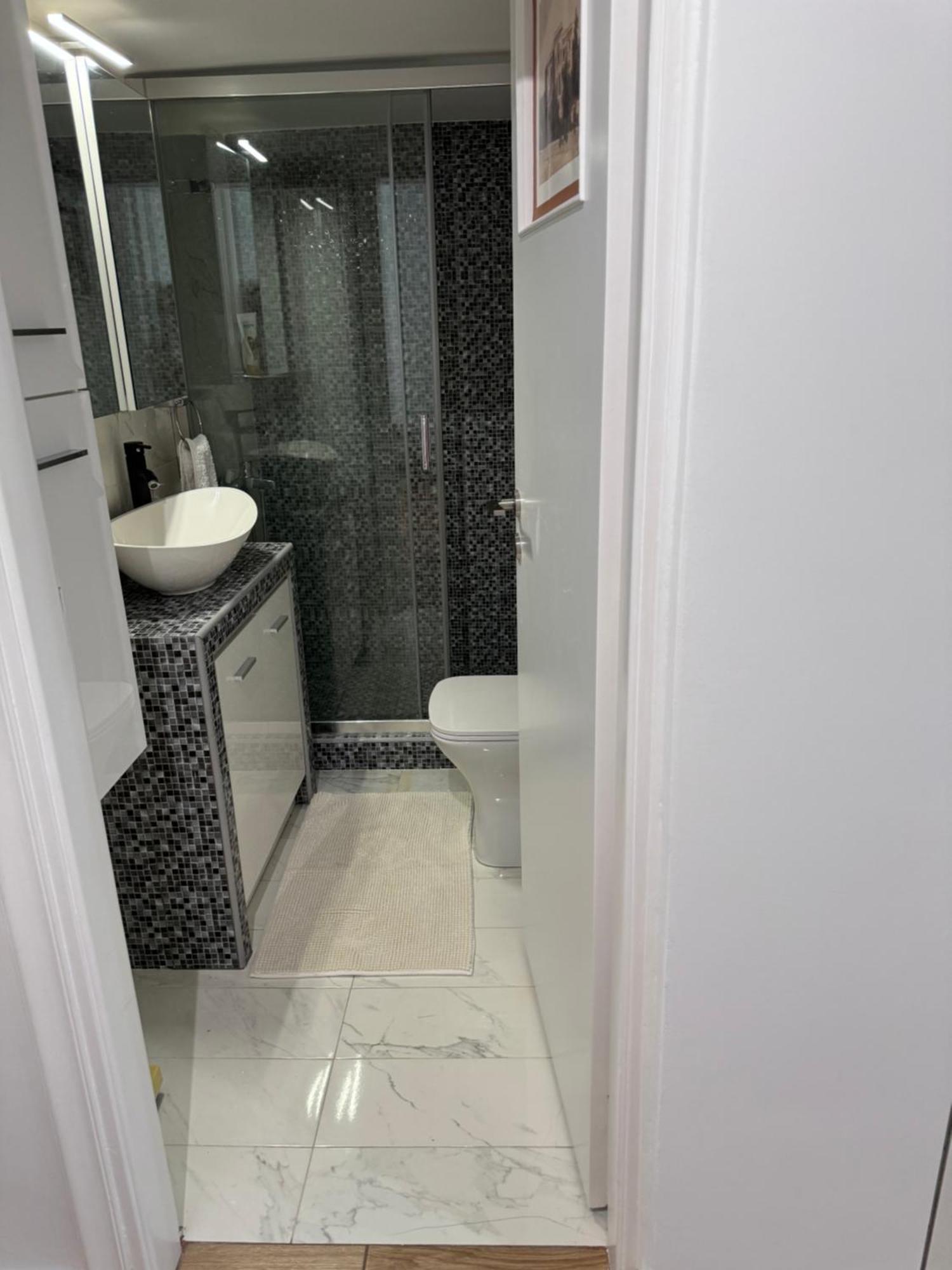 Modern Apartment In Athens Ngoại thất bức ảnh